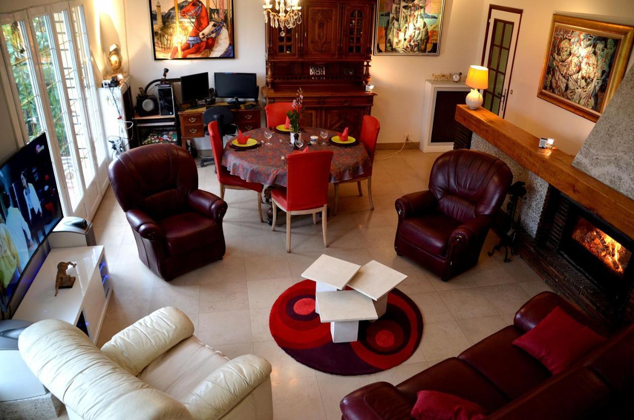 Villa Avec Piscine Proche Disneyland Et Paris Saint-Thibault-des-Vignes Εξωτερικό φωτογραφία
